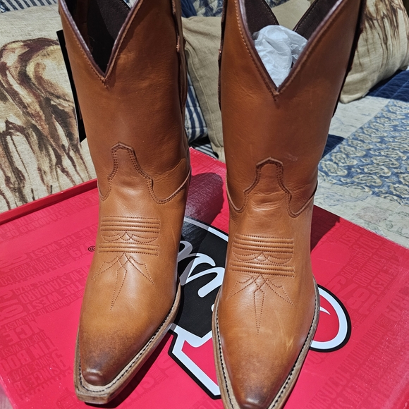 Justin Boots Shoes - Justin Boots Tan Leather Heeled Boots